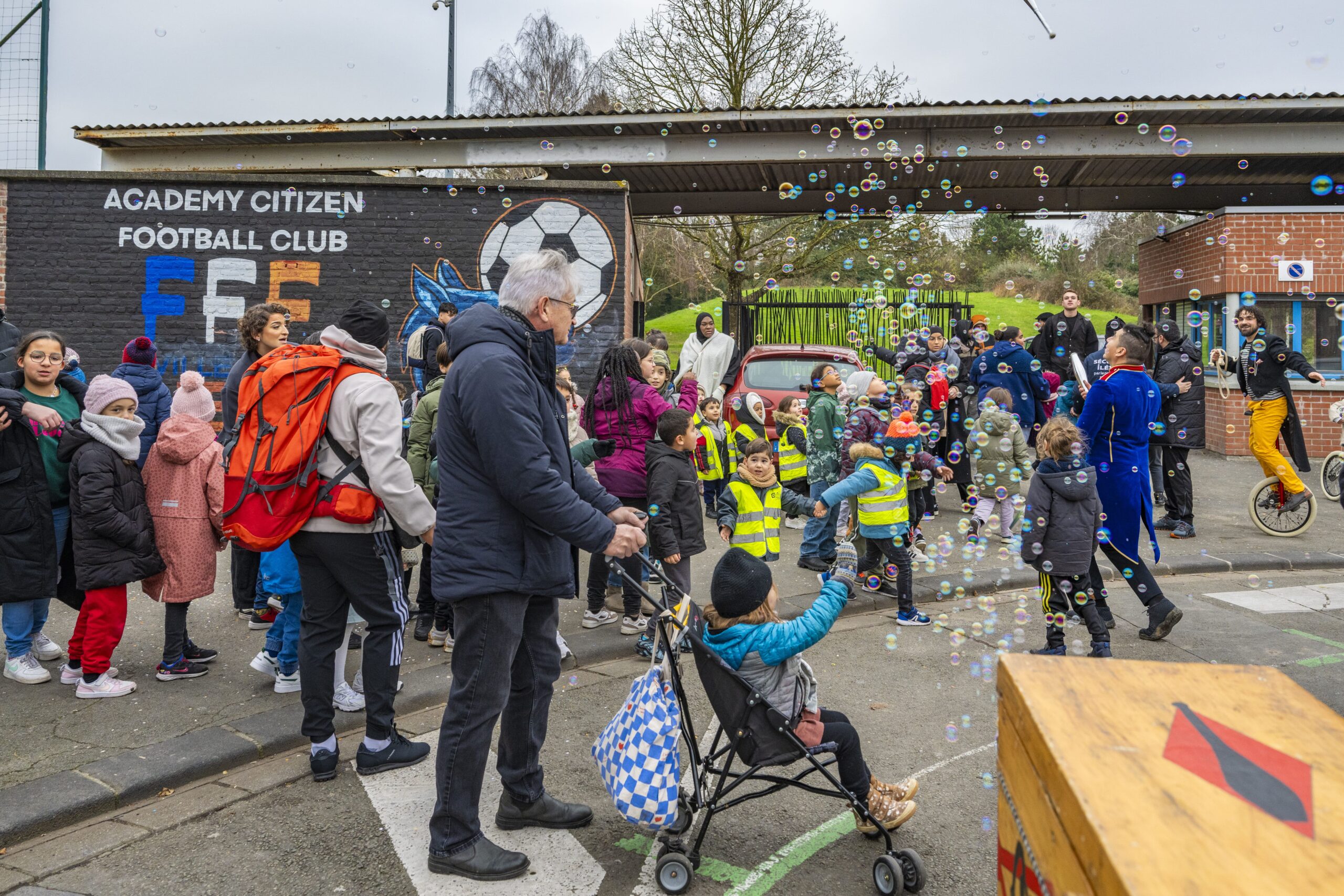 Arrivée des enfants du centre social Nautilus au parc Brondeloire