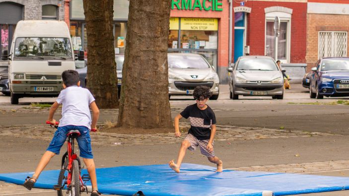 installation de tatamis pour l’initiation à la boxe – place carnot – 25 juillet 2025